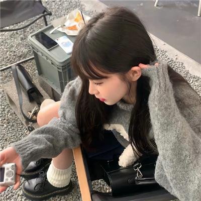 黑夜中的玻璃人偶